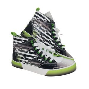 Beetlejuice Womenbs NEW w/Tags Black/White/Green "It's Showtime" Sneakers- sz. 7